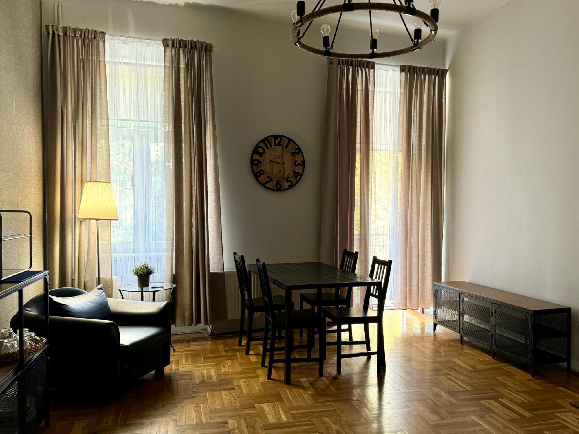 Cent Hostel Lublin Buitenkant foto